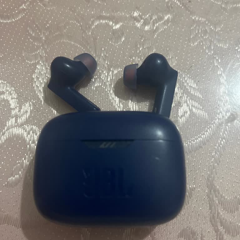 JBL Kulaklıklarım Şarj Olmuyor, Çözüm Bekliyorum