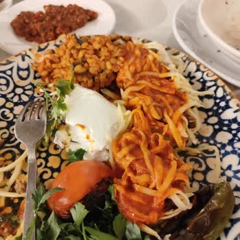 Akevler Konyalı Restoranında İftar Deneyimi: Soğuk Yemekler Ve Saygısız Hizmet