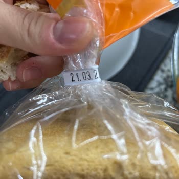 BİM Küflü Ekmek Skandalı: Sağlığımız Tehlikede