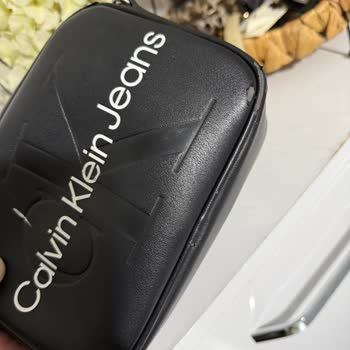 Calvin Klein Çantada Soyulma Sorunu