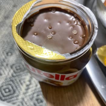 Nutella Üzerinde Küf Problemi