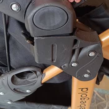 Bebek Arabası Faciası: Güvenlik Tehlikesi