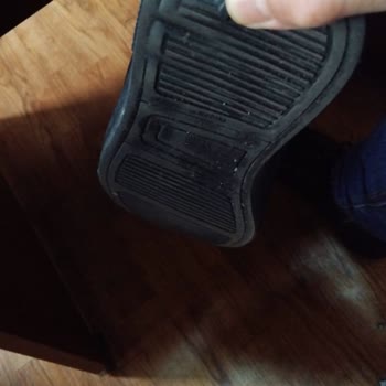 Derimod Botlar: Kışlık Diye Aldık, Yağmurda Giymek İmkansız!