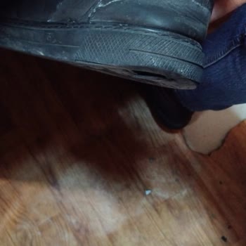 Derimod Botlar: Kışlık Diye Aldık, Yağmurda Giymek İmkansız!