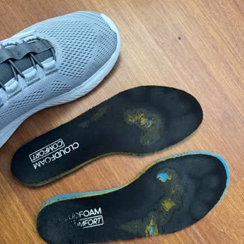 Adidas Ayakkabımın Tabanı Parçalandı