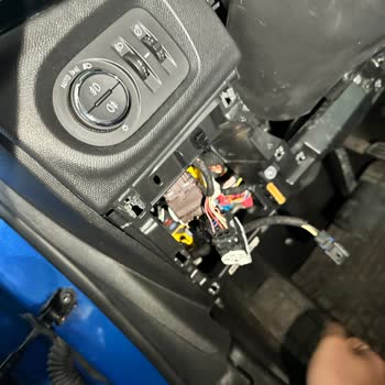 Opel Servisinde Uzayan Onarım Ve İletişim Sorunları