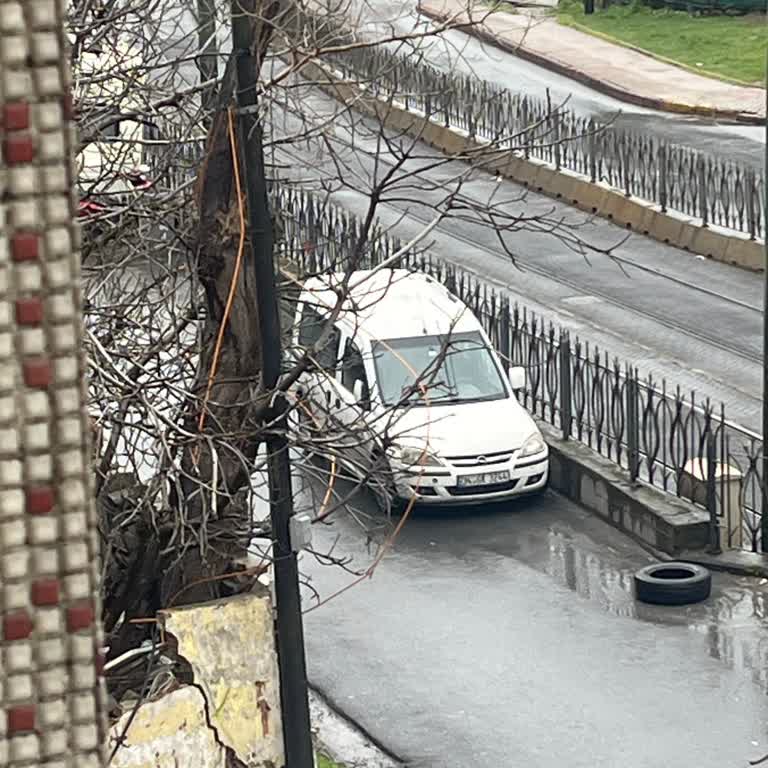 Kopan Kablo Ve Çözülmeyen İnternet Sorunu