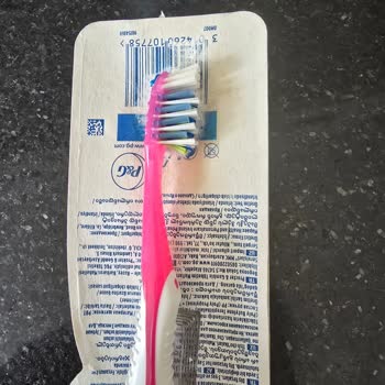 Oral B Diş Fırçasında Eksik Beyaz Kıl Sırası