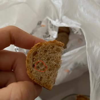 Ülkü Fırın'da Hijyen Sorunu Ve Bayat Ürünler