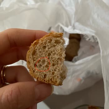 Ülkü Fırın'da Hijyen Sorunu Ve Bayat Ürünler