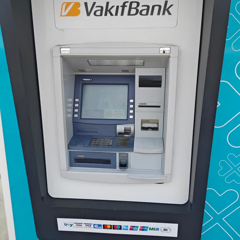 ATM'de Parama El Konuldu, Destek Bekliyorum