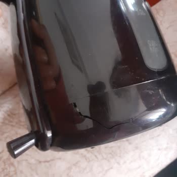 Kırık Ürünler Ve İletişim Sorunları: İade Talebi