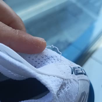 Mizuno Signature Volleyball Shoes Fell Apart After One Use