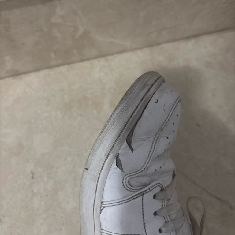 Ayakkabı İadesi İçin Mağaza İlgisizliği