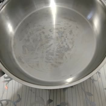 Emsan Mutfak Tencerelerinde Kalite Sorunu: Renk Değişimi Ve Koku Problemi