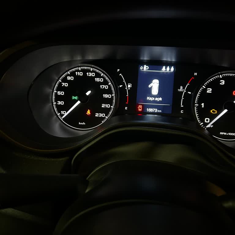 Europcar, cobro injusto de combustible en alquiler de vehículo