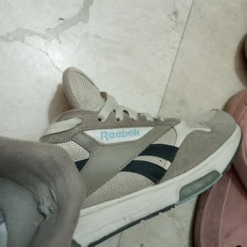 FLO Ayakkabı Reebok Ayakkabılarımın Beklenmedik Yırtılmaları!