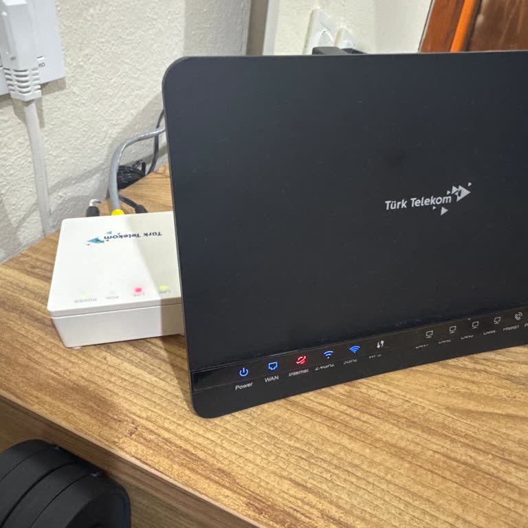 Türk Telekom'un Sürekli Kesilen İnterneti Ve Müşteri Hizmetleri Sorunu