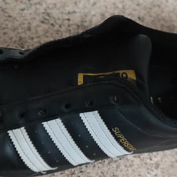 Кроссовки Adidas Superstar. Товар плохого качества