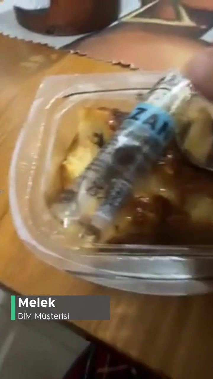 BİM'den Aldığım Kazandibi Tatlısının Hali videonun kapak resmi