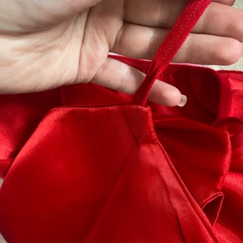 Yanlış Ürün Gönderimi Ve Kalitesiz Kumaş Sorunu