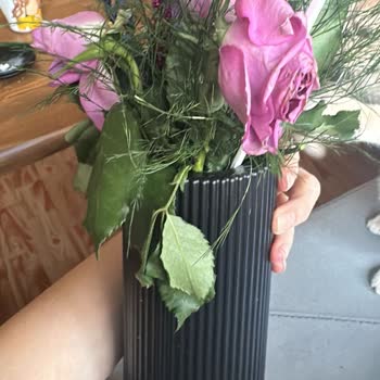 Çiçek Sepeti'nde Solmuş Çiçek Ve Yetersiz Hizmet