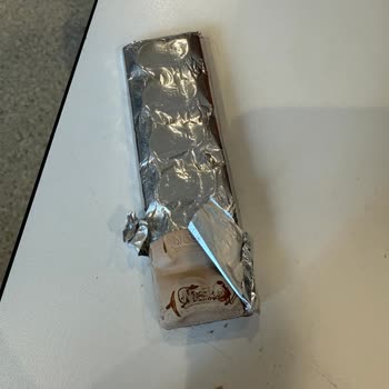 Bozuk Çikolata Deneyimi: Nestle Müşteri Sağlığını İhmal Mi Ediyor?