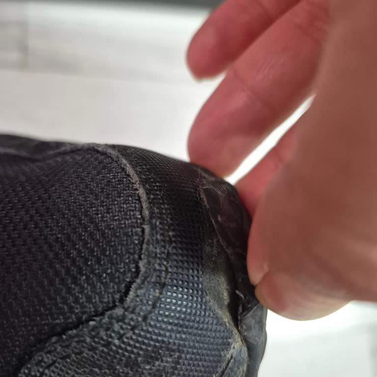 Ayakkabı Dünyası'nda Tadilat Sorunu