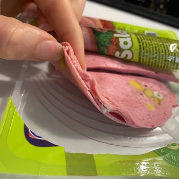 Küflü Salam Şoku: Sağlığımız Tehlikede!