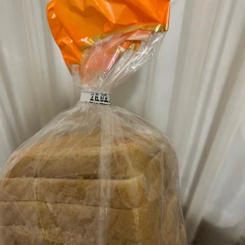 Taze Görünen Tost Ekmeği Küflü Çıktı!