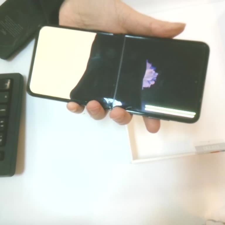 Katlanabilir Telefon Ekran Sorunu