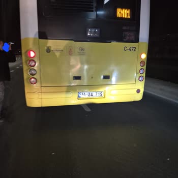 İETT Şoförünün Tehlikeli Davranışı Ve İBB'nin Çözüm Eksikliği