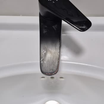 Kale Marka Bataryada Erken Leke Ve Çizik Sorunu