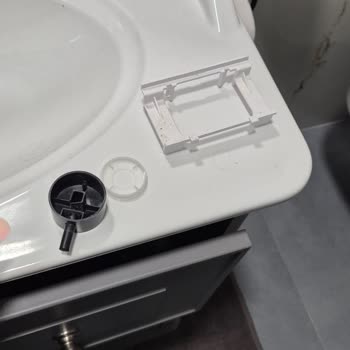 Kale Marka Bataryada Erken Leke Ve Çizik Sorunu