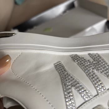 Boyner Teşhir Ürünü Gönderilen Sneaker Şikayeti