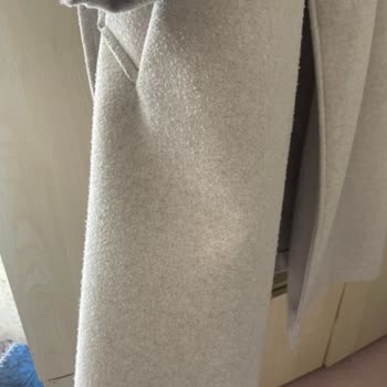 Stradivarius Ceketinde Hayal Kırıklığı: Tüylenme Sorunu