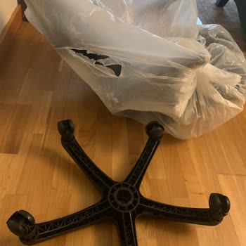 Çilek Bayii'nden Gelen 2. El Sandalye Şoku