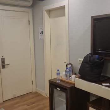 Trivago Söğüt Hotel Old City unbewohnbare Zimmer wegen Sauberkeit und Belüftung