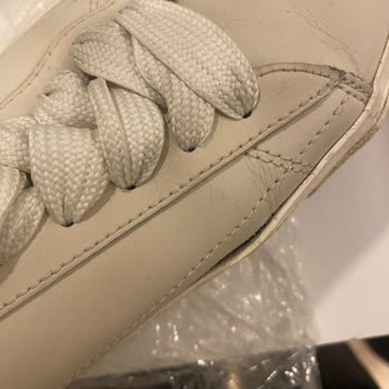 Tommy Hilfiger Ayakkabıda Beklenmedik Kalite Sorunu