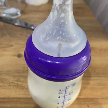 Lansinoh Biberonları: Sürekli Sızdıran Silikon Sorunu