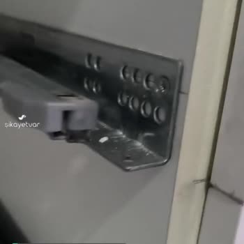 Samet A. Ş Mobilya Dolabındaki Rayların Tırnakları Kırılmış Kullanamıyorum
