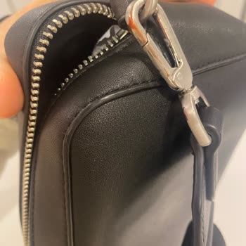Calvin Klein Çantamın Metal Kısımlarında Renk Değişimi