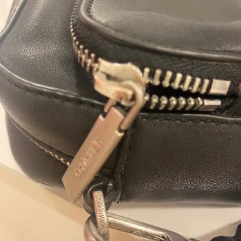 Calvin Klein Çantamın Metal Kısımlarında Renk Değişimi