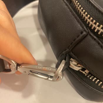 Calvin Klein Çantamın Metal Kısımlarında Renk Değişimi