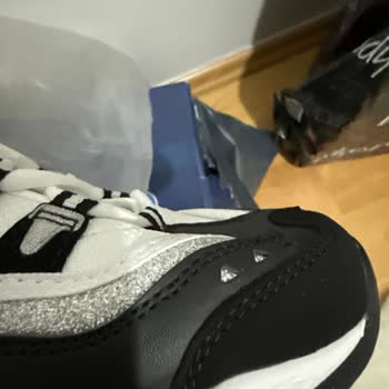 Yanıltıcı Ürün Ve Yüksek Kargo Ücreti