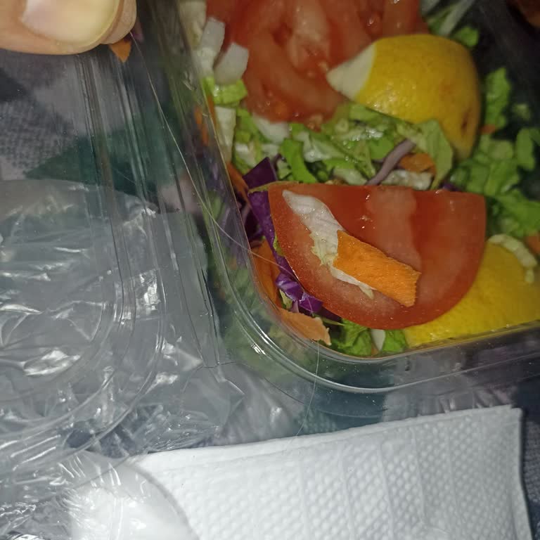 Çınaraltı Kebap Lahmacun Siparişimde Saç Çıktı, İlgisizlikle Karşılaştım!