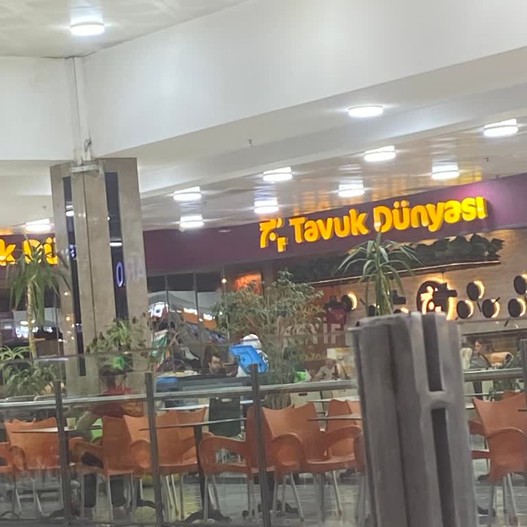 İlgisiz Hizmet Ve Uzun Bekleyiş