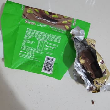 Çikolata İçinden Çıkan Tehlikeli Plastik Parça