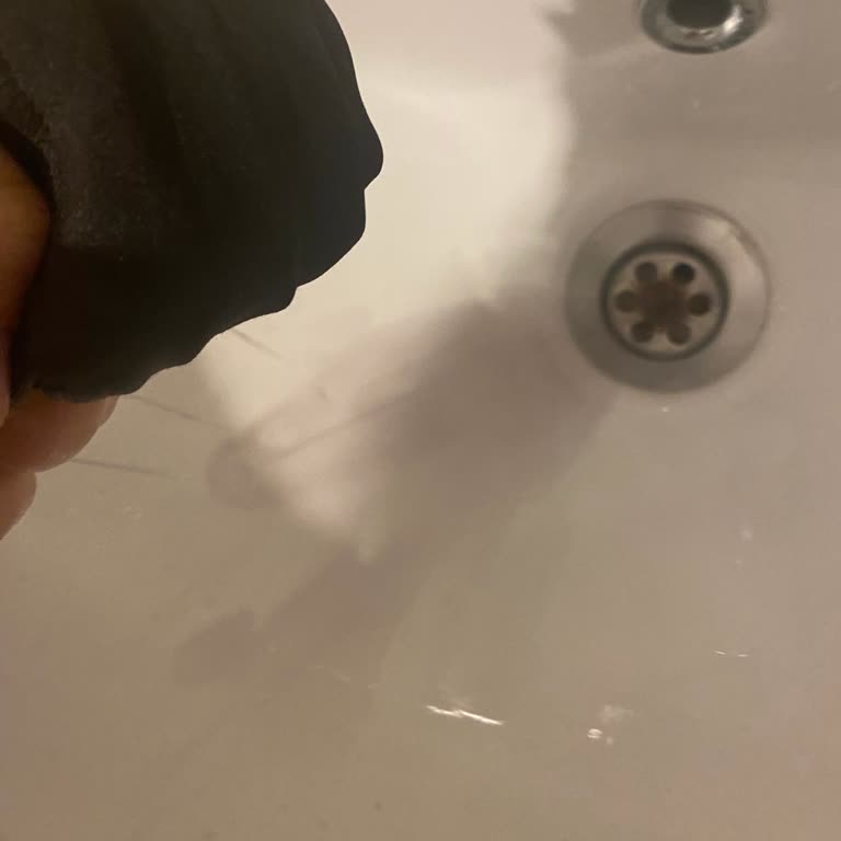 Dagi Sporcu Sütyeni Boya Akması Sorunu