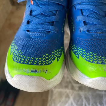 Skechers Ayakkabı İlk Giyimde Soyuldu